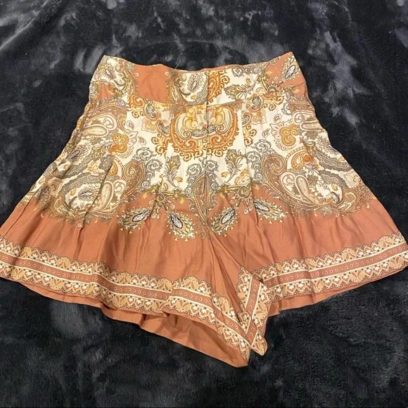 Beautiful Printed short skirt brown and beige- SIZE XS - Picture 3 of 5